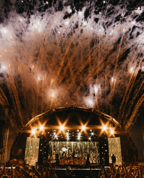 Konser ışık ve ses sistemleri kurulumu